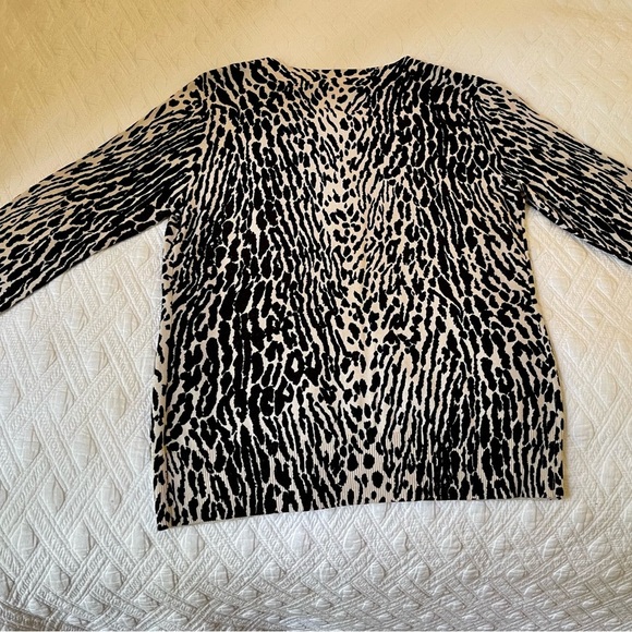 Talbots Leopard Print Cardigan Size Small EUC Classic Neutral - Picture 6 of 7
